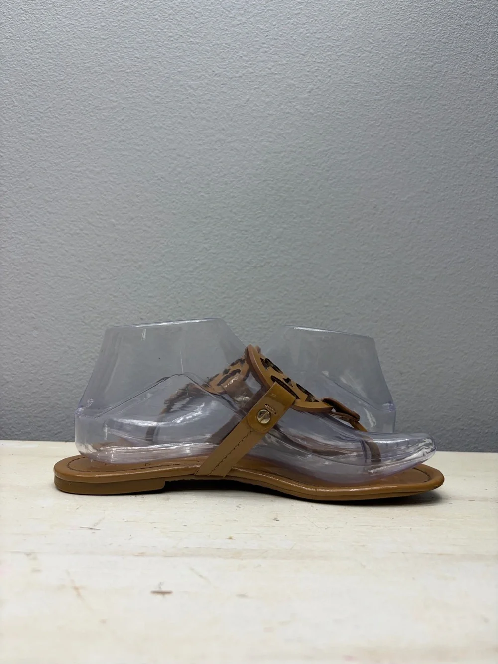 Tory Burch Brown Patent Leather Miller Thong Sandals Size 6